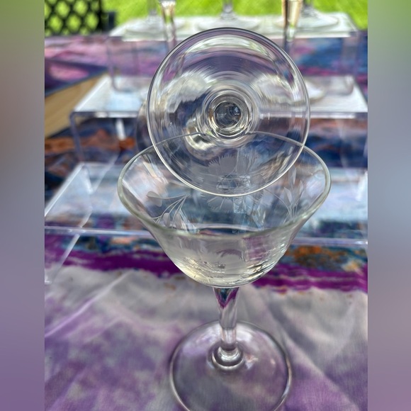 7 Libby Windswept Pattern Etched Liqueur Glasses. - Picture 5 of 12